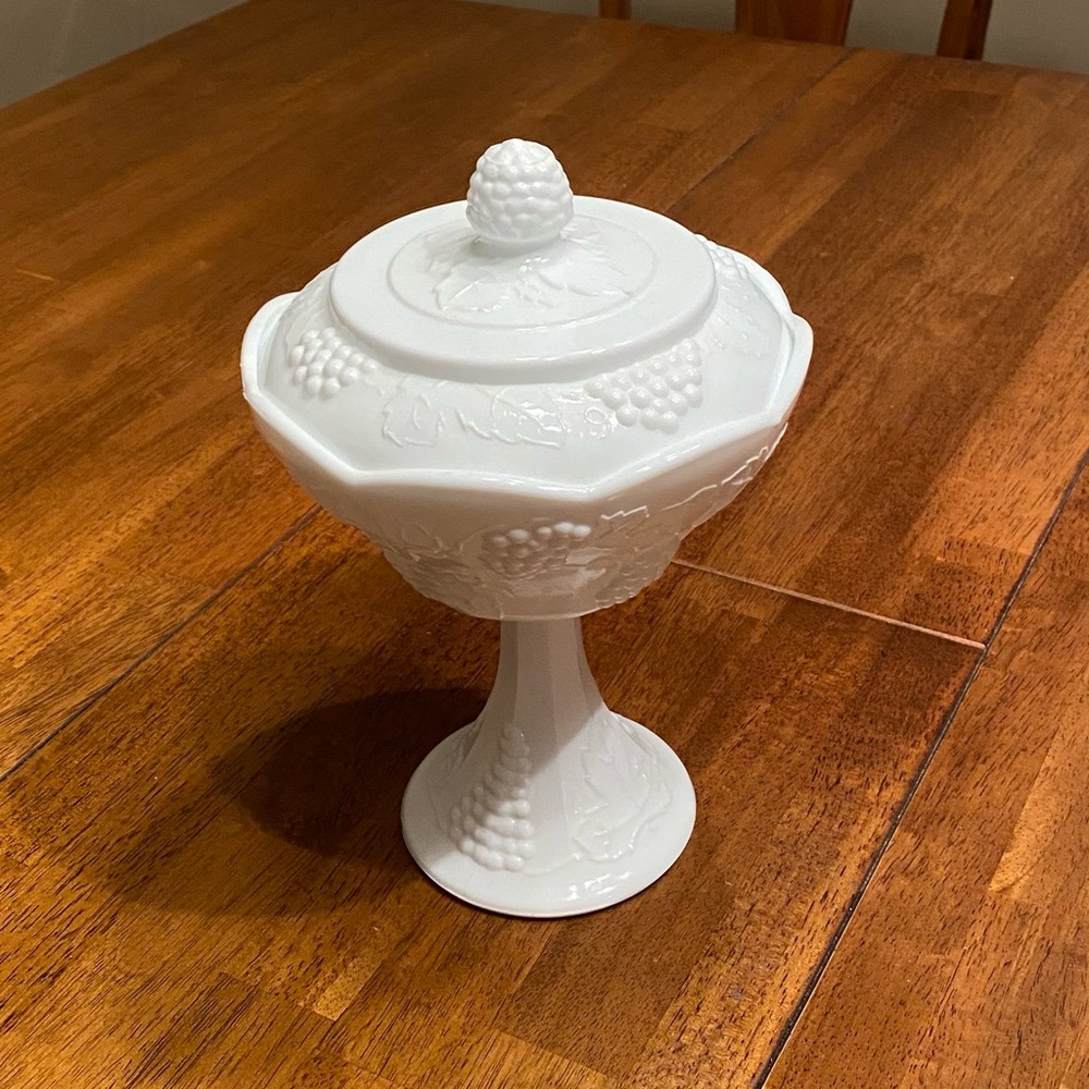 Vintage Indiana Glass Co Lidded Pedestal Bowl Candy Dish Milk Glass 10” Tall